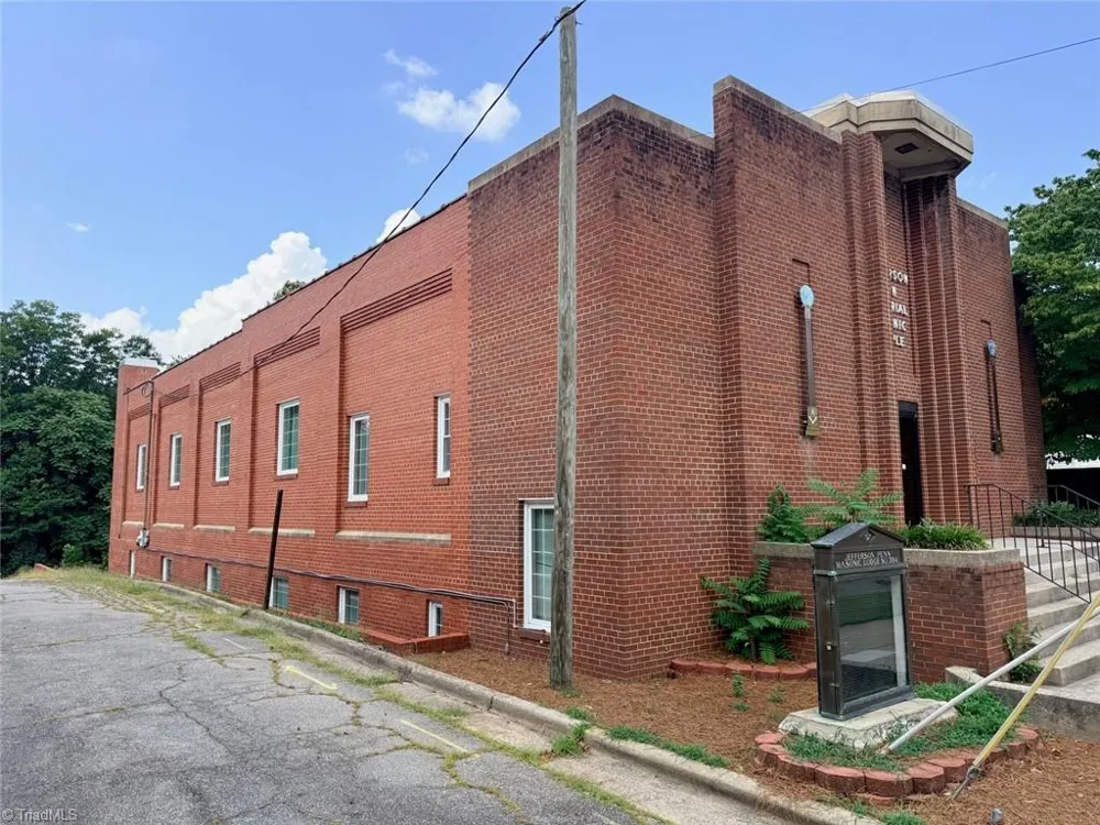 110 S Main Street Reidsville, NC 27320
