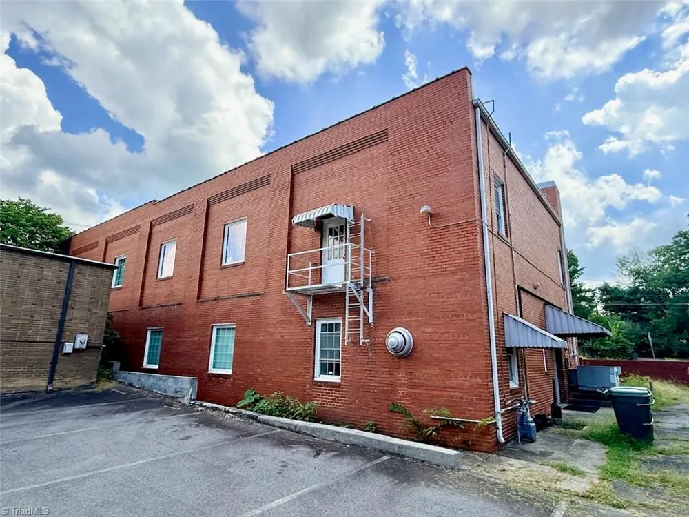 110 S Main Street Reidsville, NC 27320