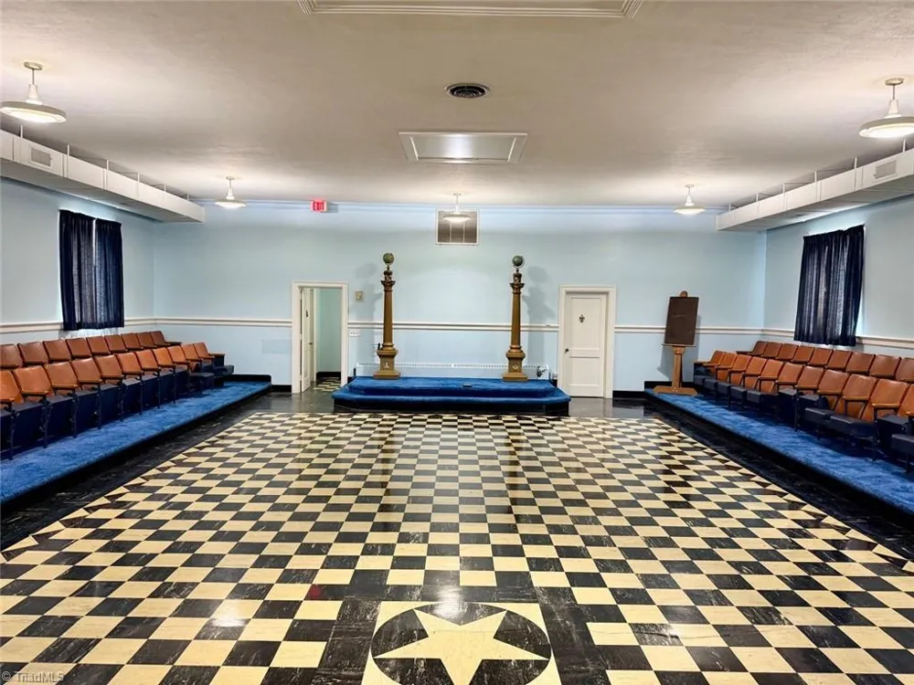 110 S Main Street Reidsville, NC 27320