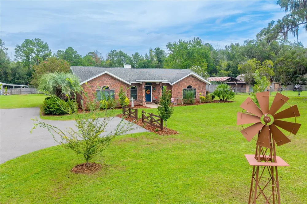 11255 W COUNTY ROAD 18 Lake Butler, FL 32054