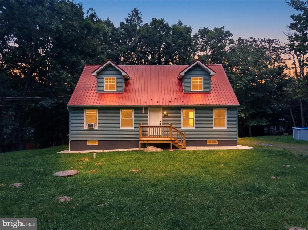 1626 DAVID LANE Effort, PA 18330