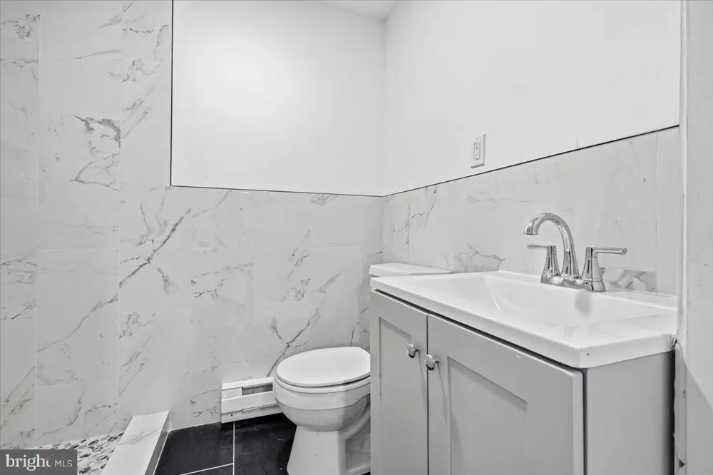 1626 DAVID LANE Effort, PA 18330