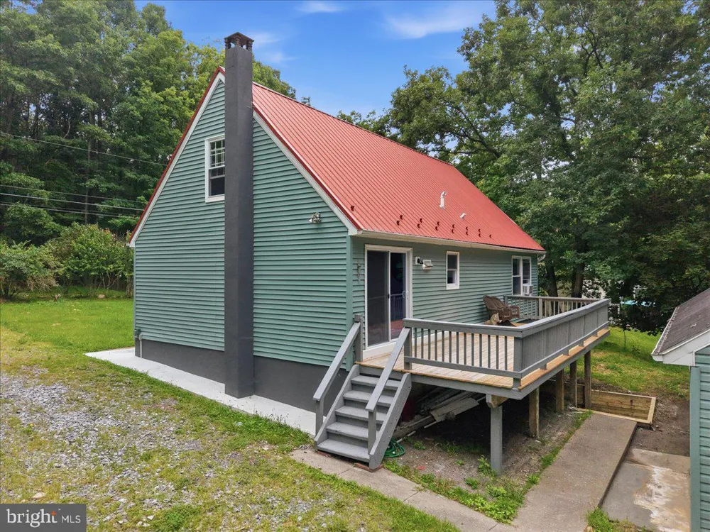 1626 DAVID LANE Effort, PA 18330