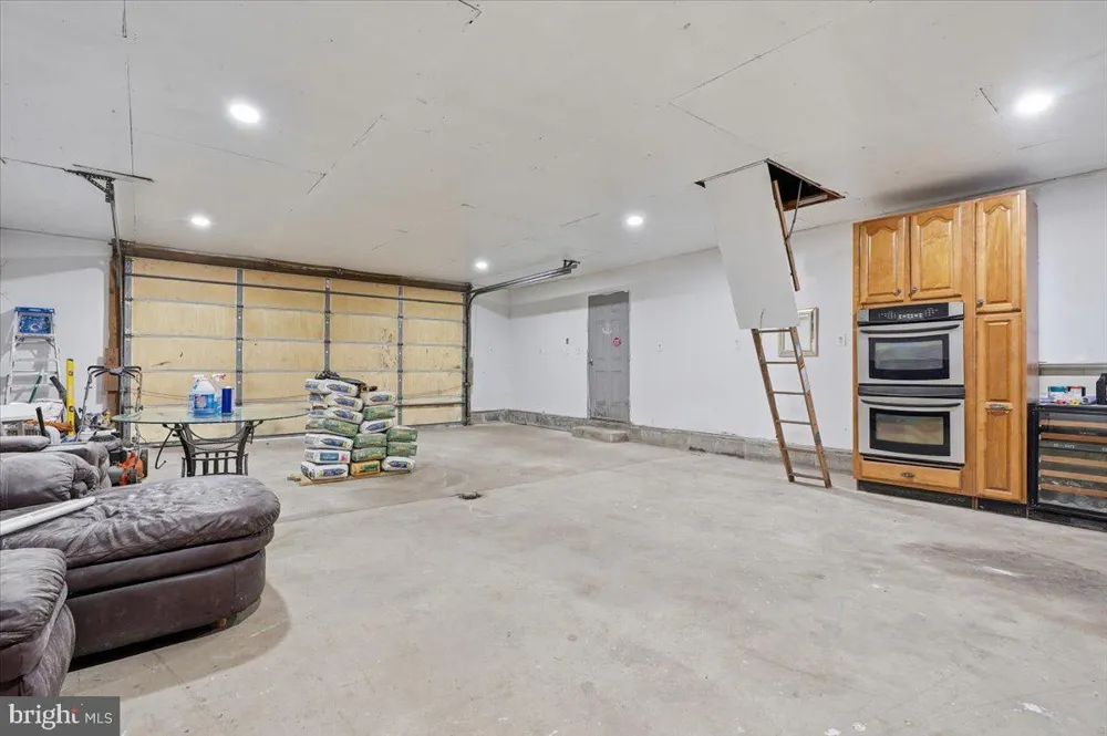 1626 DAVID LANE Effort, PA 18330