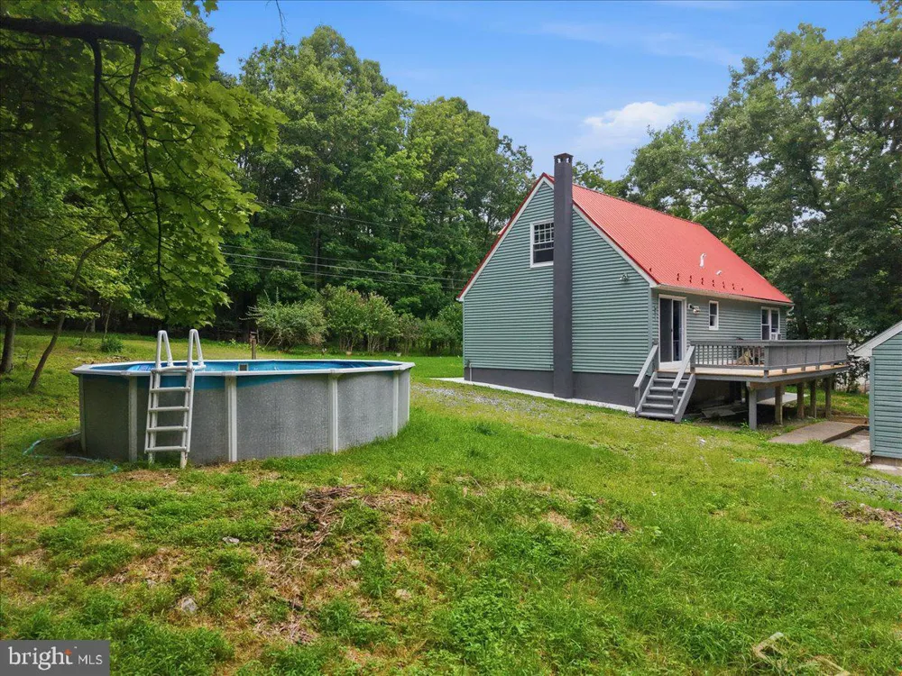 1626 DAVID LANE Effort, PA 18330