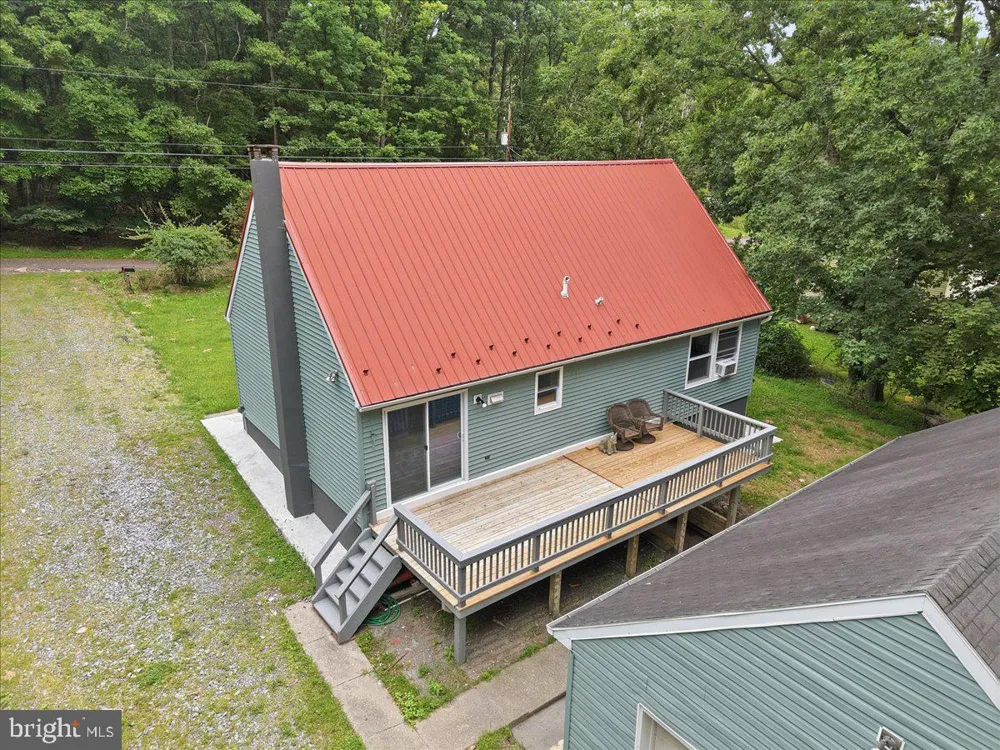 1626 DAVID LANE Effort, PA 18330