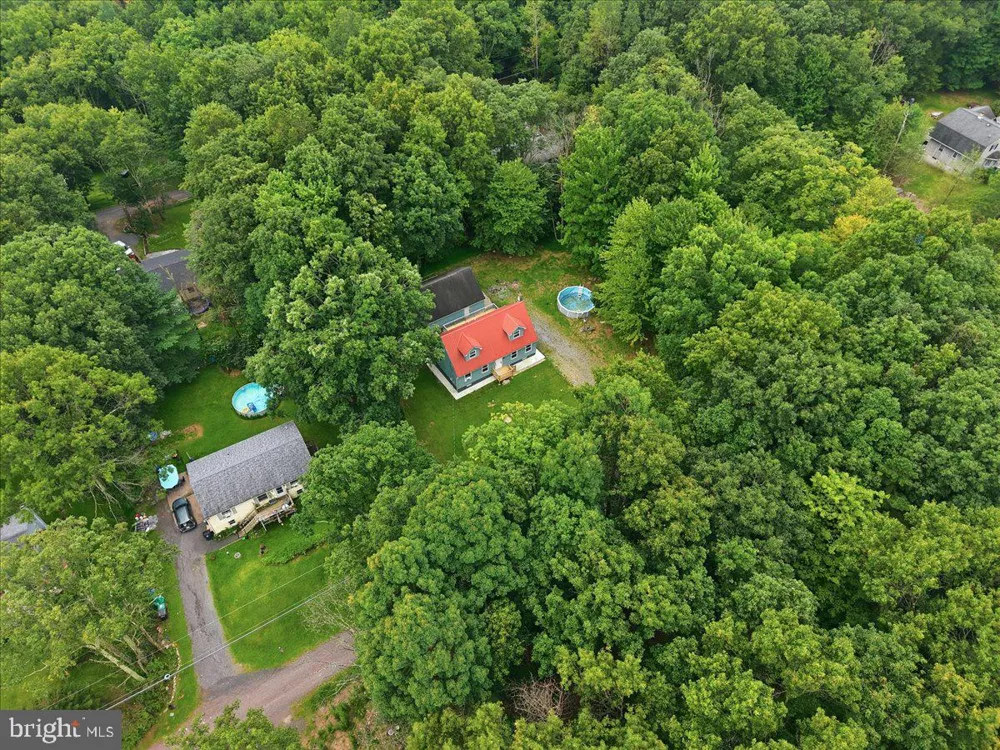 1626 DAVID LANE Effort, PA 18330