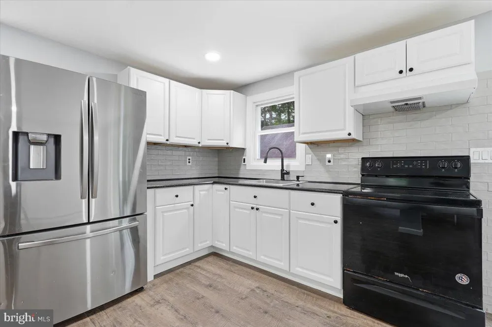 1626 DAVID LANE Effort, PA 18330