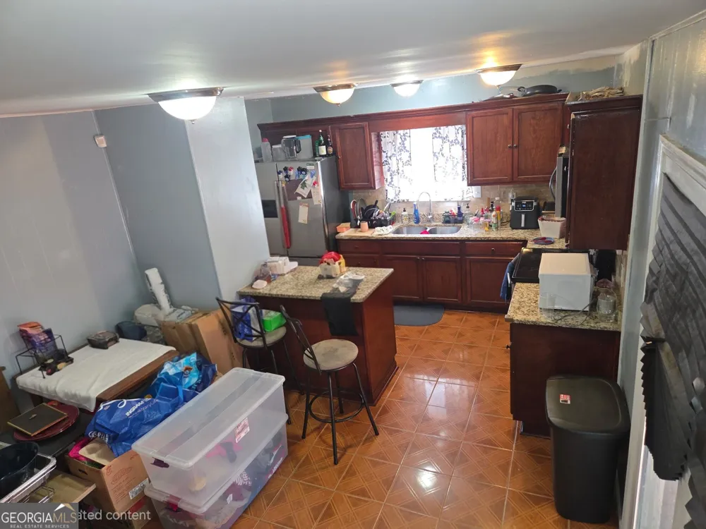 143 Tiffany TRL Riverdale, GA 30274