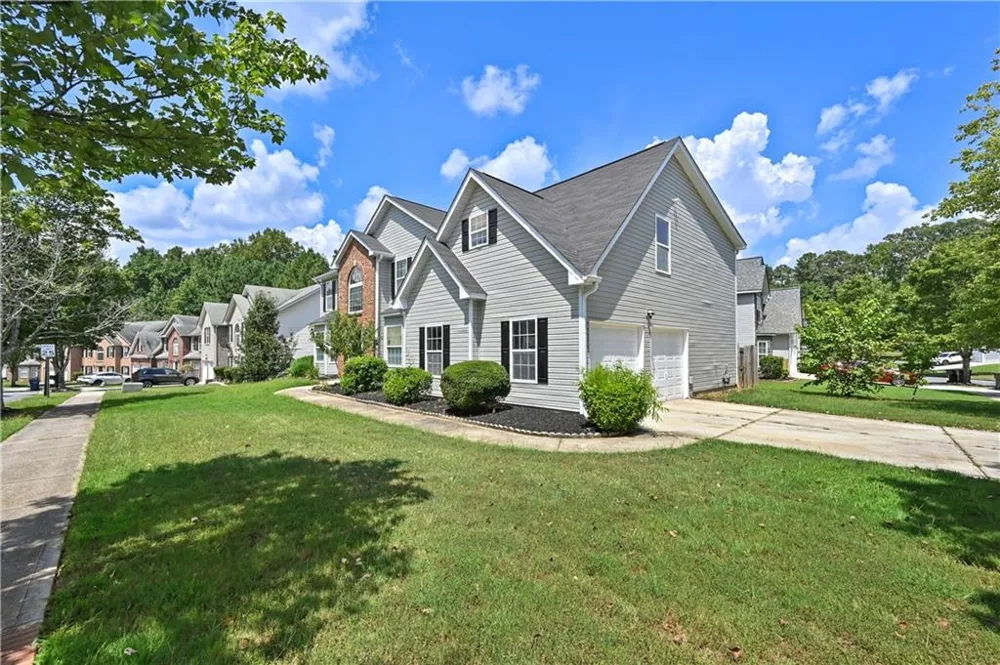 4201 Ash Tree Street Snellville, GA 30039