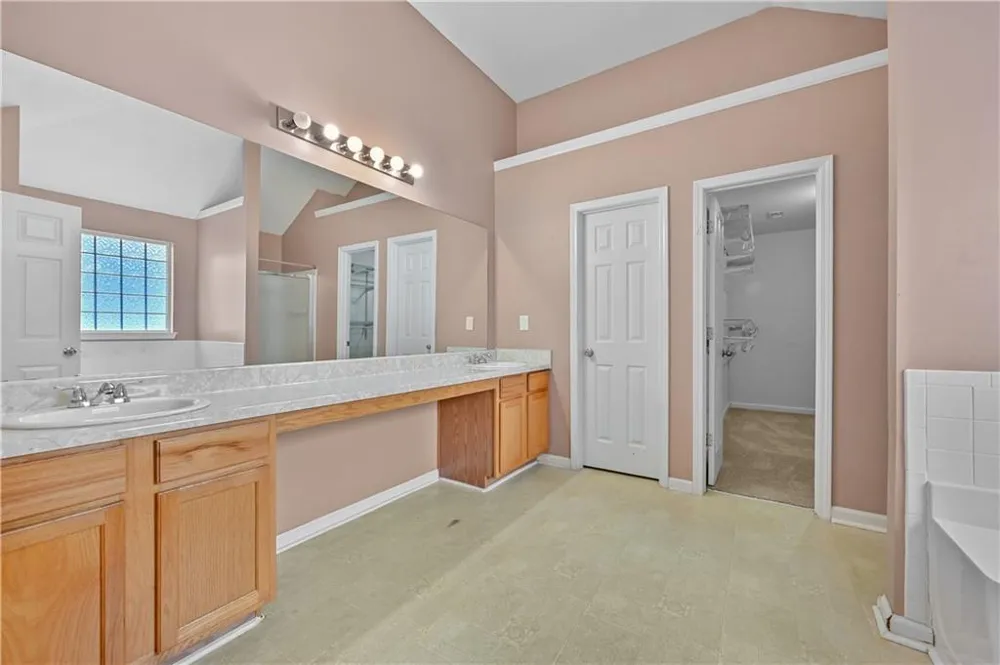 4201 Ash Tree Street Snellville, GA 30039