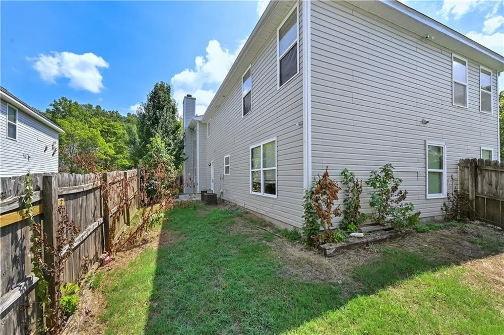 4201 Ash Tree Street Snellville, GA 30039