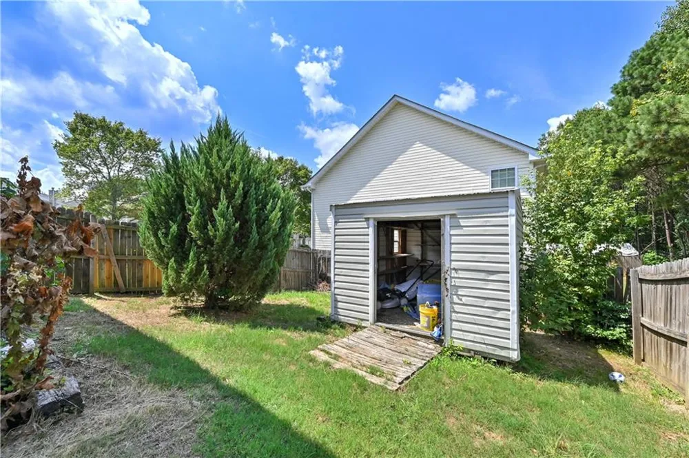 4201 Ash Tree Street Snellville, GA 30039