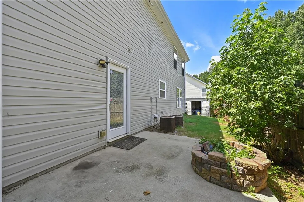 4201 Ash Tree Street Snellville, GA 30039