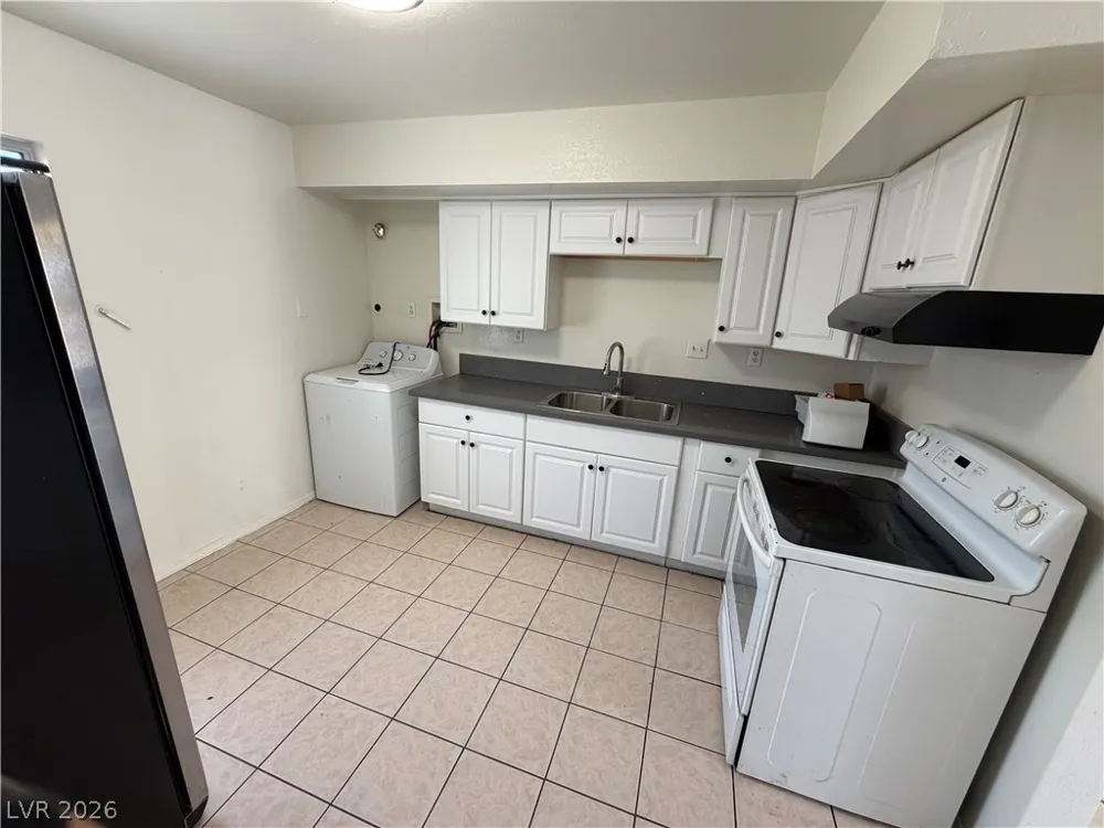 425 E Merlayne Drive #1 Henderson, NV 89011