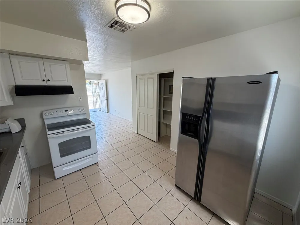 425 E Merlayne Drive #1 Henderson, NV 89011