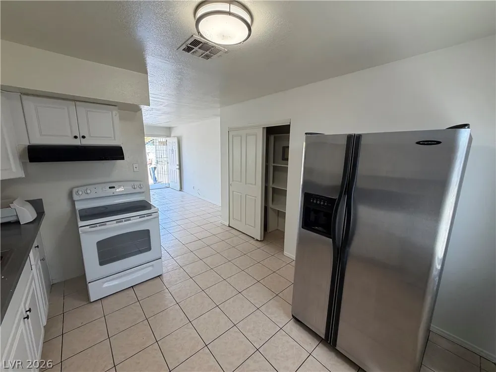 425 E Merlayne Drive #1 Henderson, NV 89011