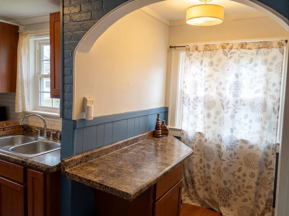 1347 NW Powers Avenue Grand Rapids, MI 49504