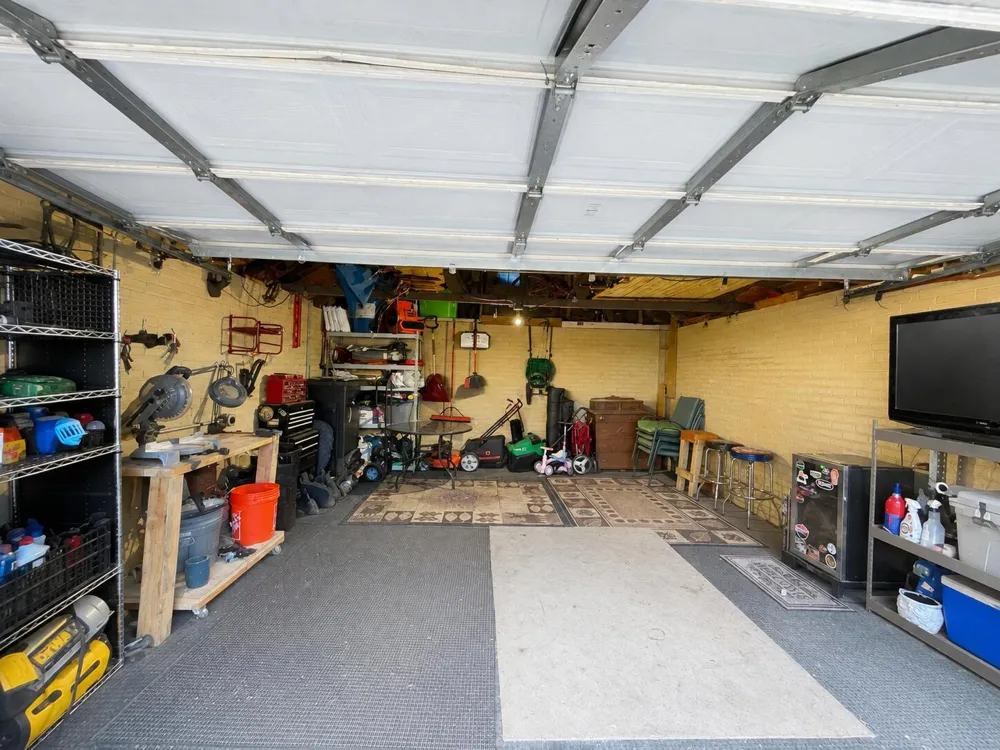 1347 NW Powers Avenue Grand Rapids, MI 49504