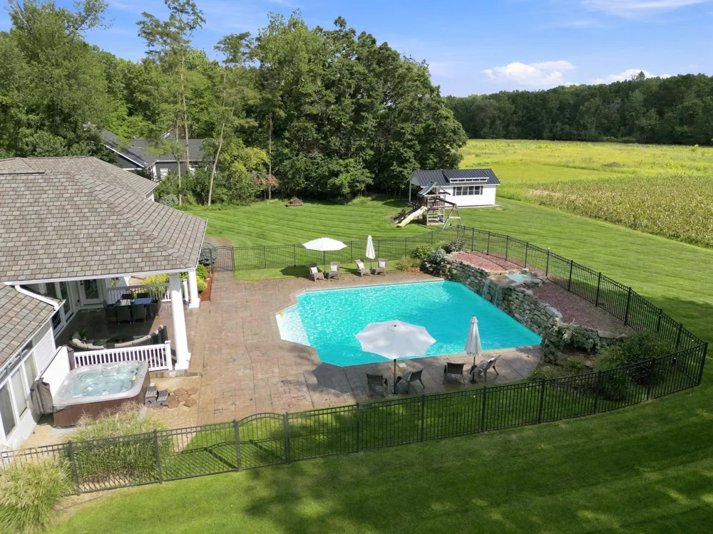 1920 High Mdw S Niles, MI 49120