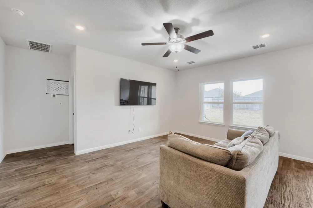 20712 Alcala Terrace Manor, TX 78653