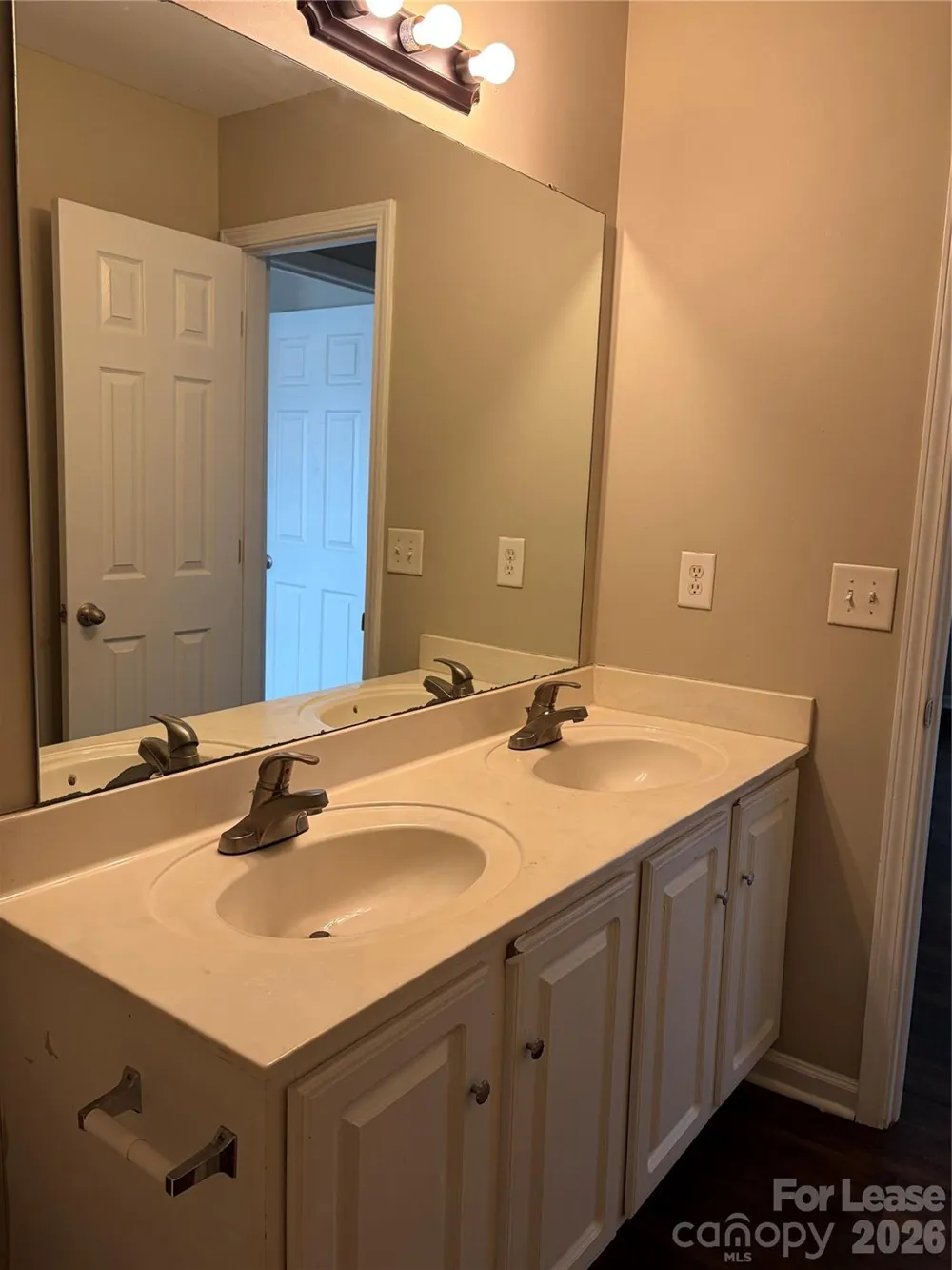 3707 Rocky Brook Court Charlotte, NC 28269