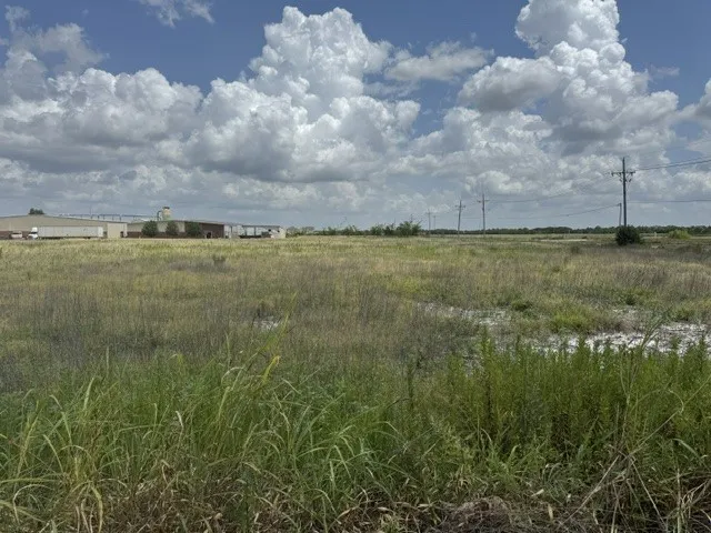 S S COLLIN PARKWAY Farmersville, TX 75442