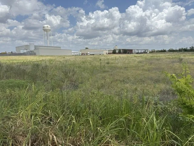 S S COLLIN PARKWAY Farmersville, TX 75442