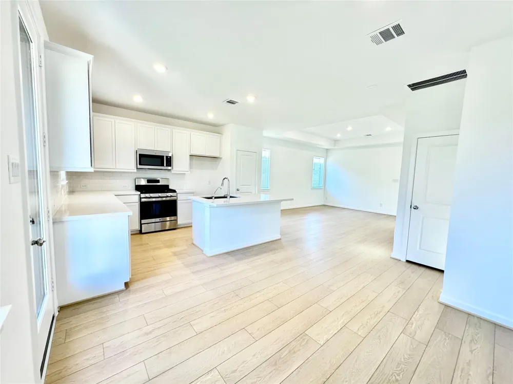 21823 White Stone Creek Dr Cypress, TX 77433