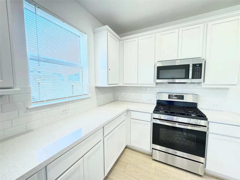 21823 White Stone Creek Dr Cypress, TX 77433