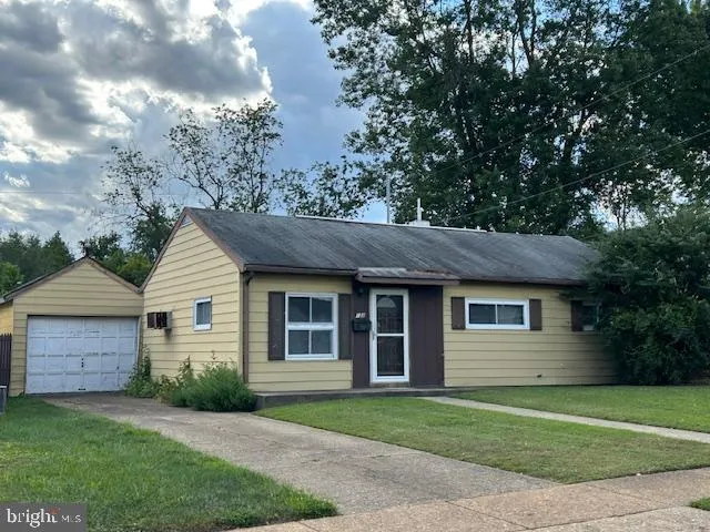 122 HALCYON DRIVE New Castle, DE 19720