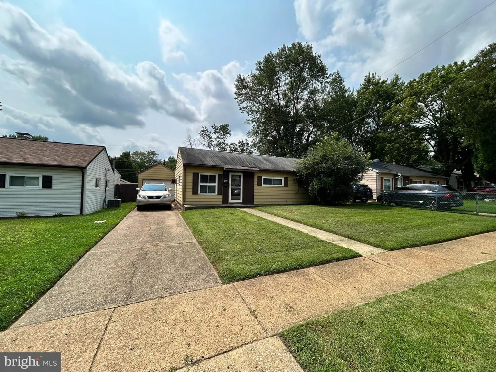 122 HALCYON DRIVE New Castle, DE 19720