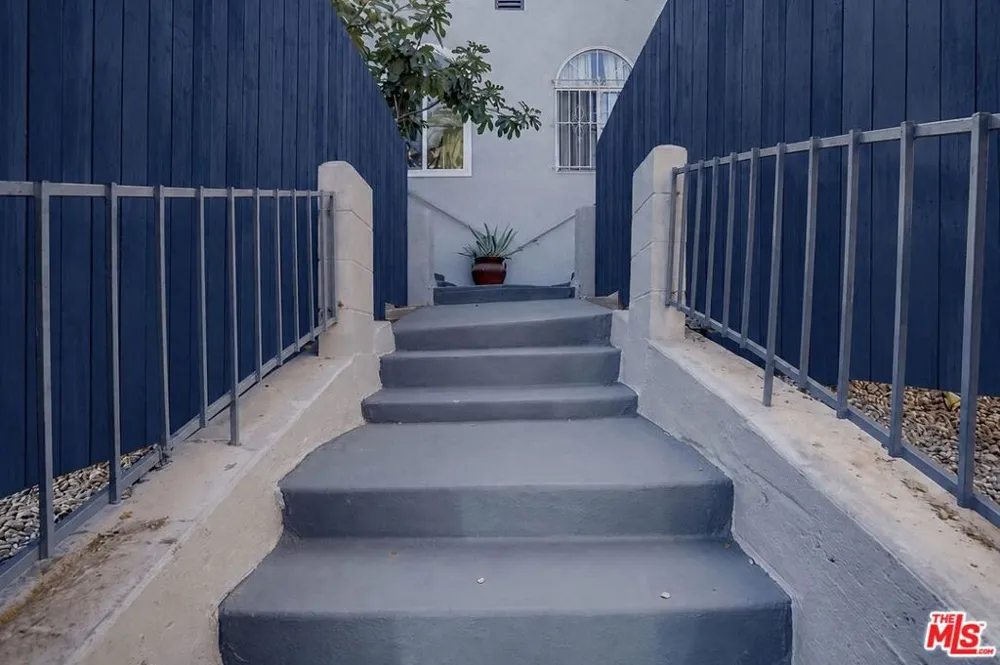 633 Rampart Boulevard Los Angeles, CA 90026
