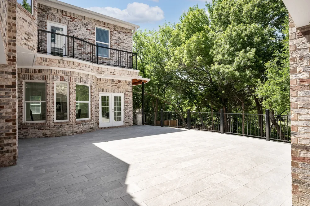 2415 Amberleaf Court Cedar Hill, TX 75104