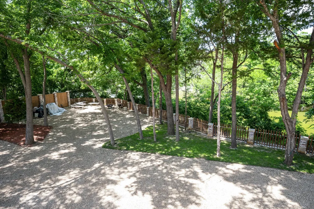 2415 Amberleaf Court Cedar Hill, TX 75104