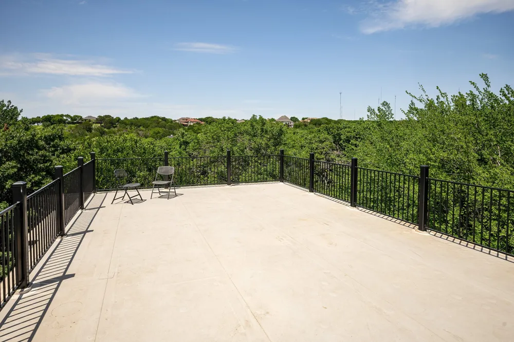 2415 Amberleaf Court Cedar Hill, TX 75104