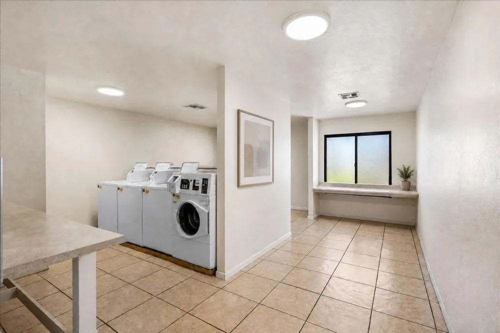 1050 E Ramon Road #20 Palm Springs, CA 92264