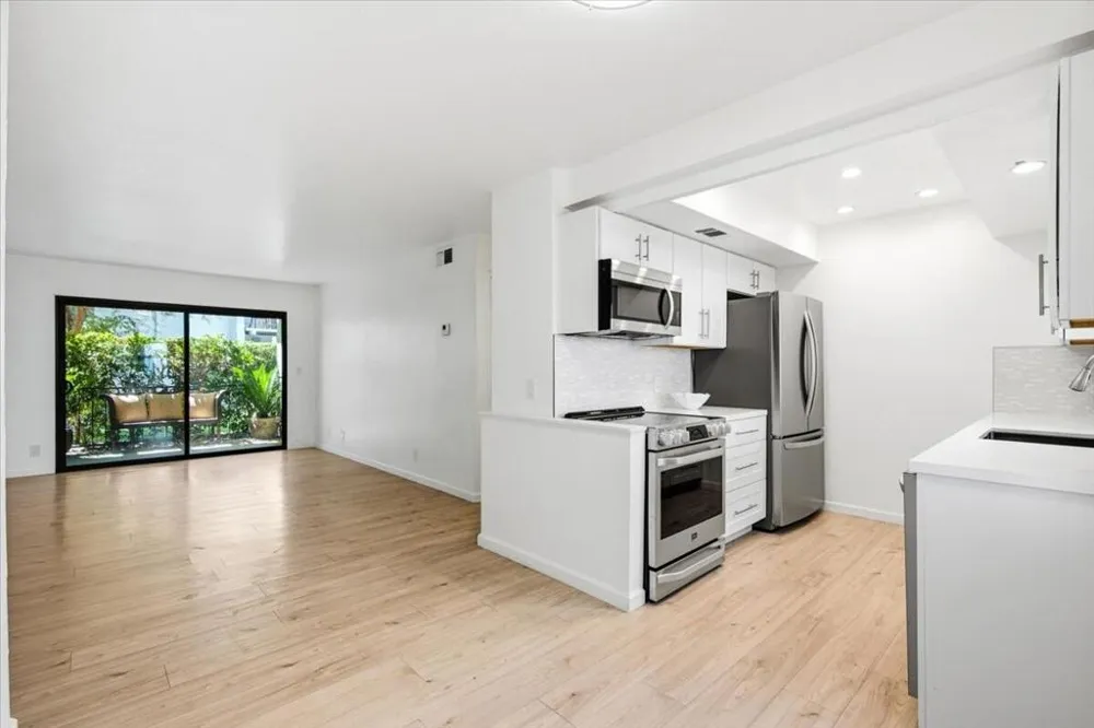 1050 E Ramon Road #20 Palm Springs, CA 92264