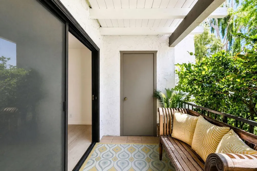 1050 E Ramon Road #20 Palm Springs, CA 92264