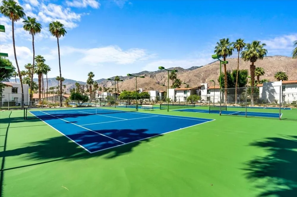 1050 E Ramon Road #20 Palm Springs, CA 92264