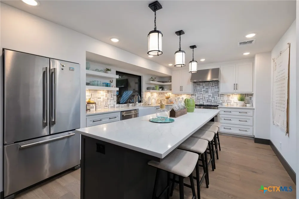 180 Lake Ridge Drive Seguin, TX 78155
