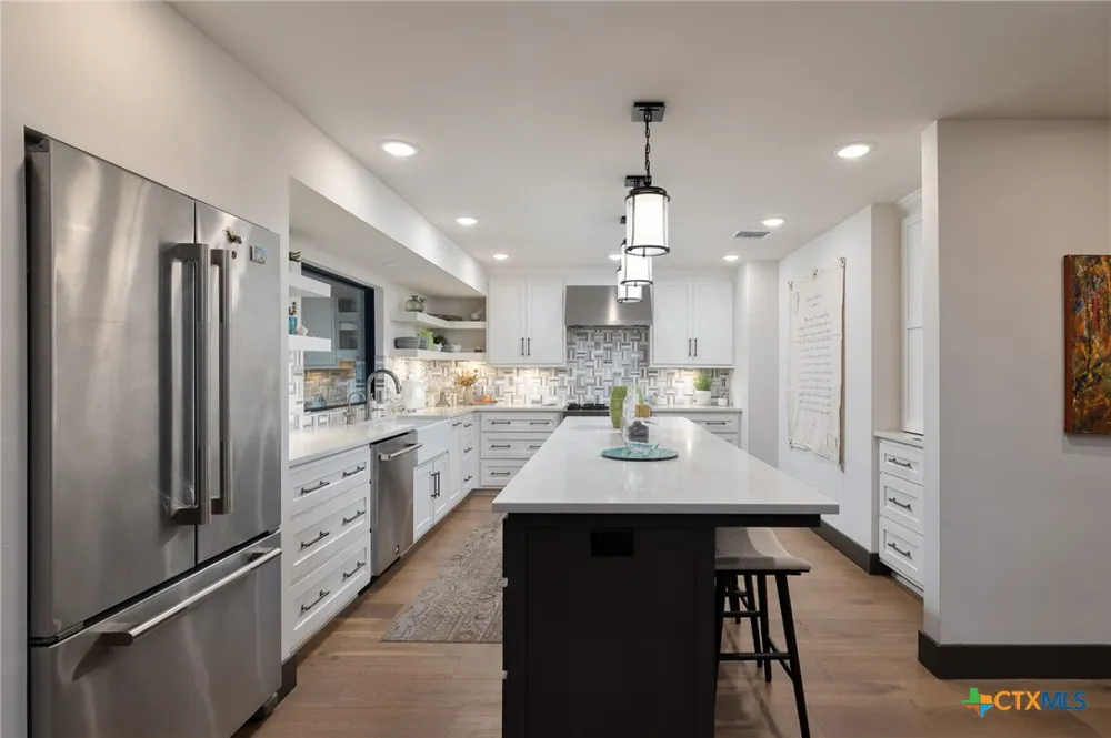 180 Lake Ridge Drive Seguin, TX 78155