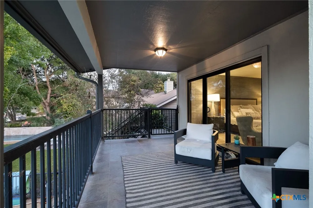 180 Lake Ridge Drive Seguin, TX 78155