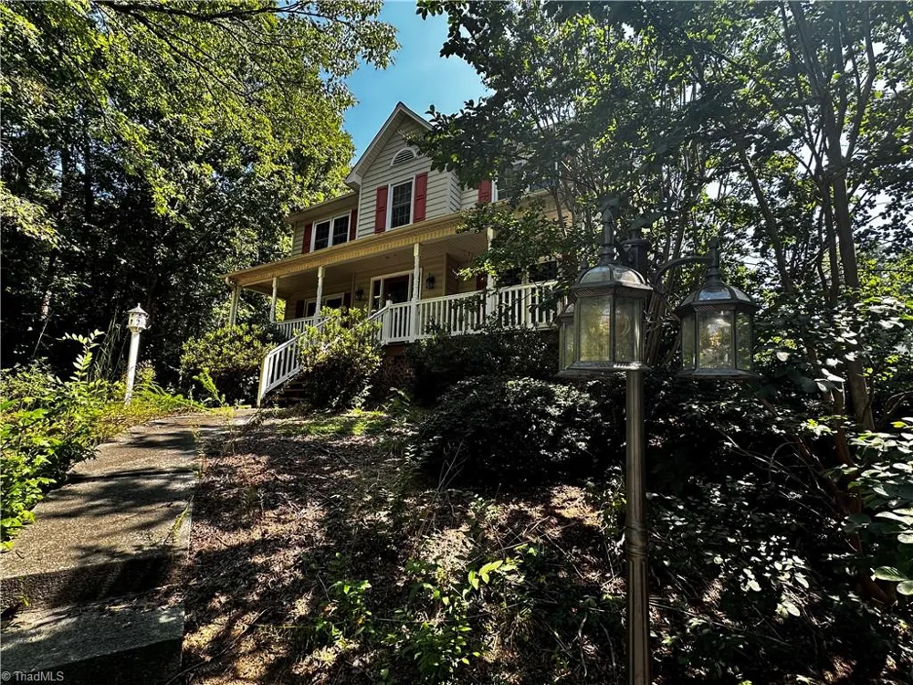 1720 Braemore Court Kernersville, NC 27284