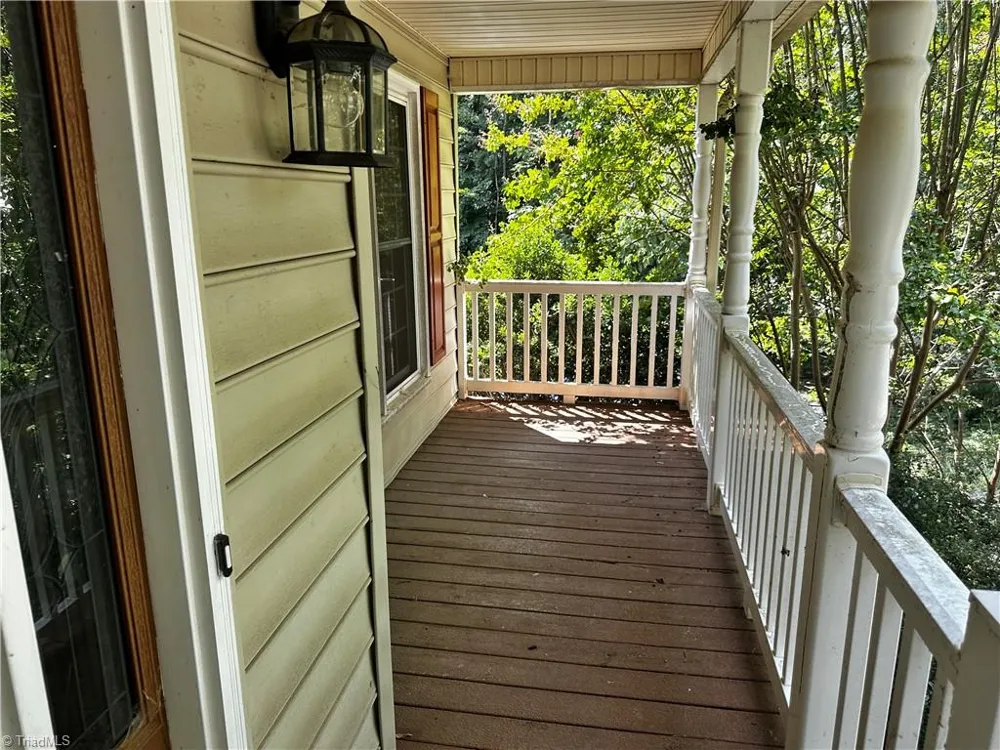 1720 Braemore Court Kernersville, NC 27284