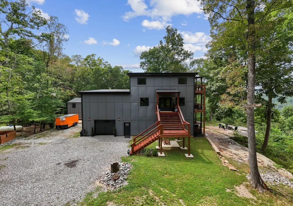 3107 Jackson Point Rd Sewanee, TN 37375