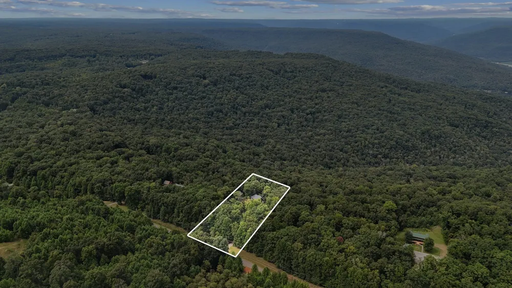3107 Jackson Point Rd Sewanee, TN 37375