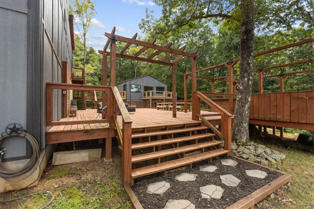 3107 Jackson Point Rd Sewanee, TN 37375