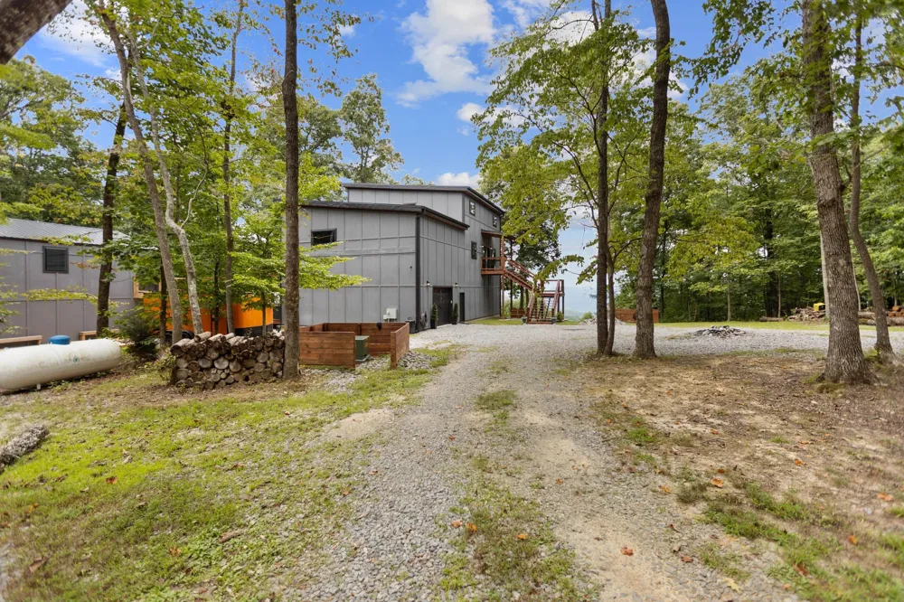 3107 Jackson Point Rd Sewanee, TN 37375