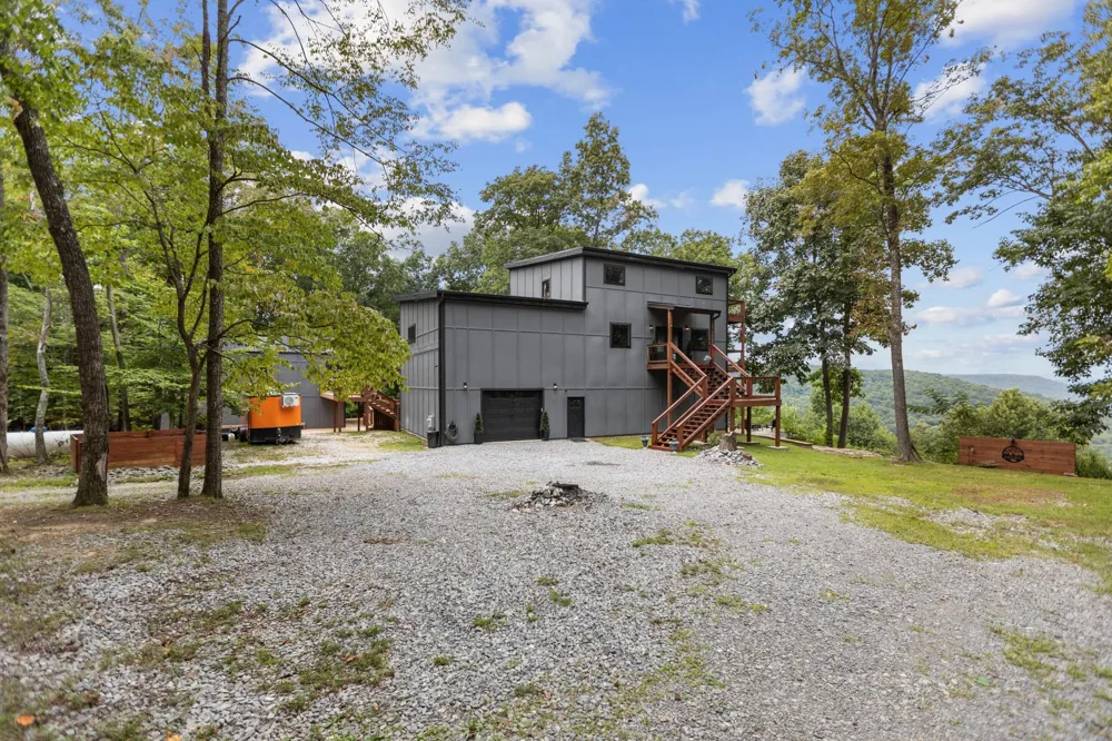 3107 Jackson Point Rd Sewanee, TN 37375